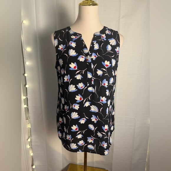 Talbots White and Red Sleeveless Blouse with Mandarin Collar - Picture 10 of 10